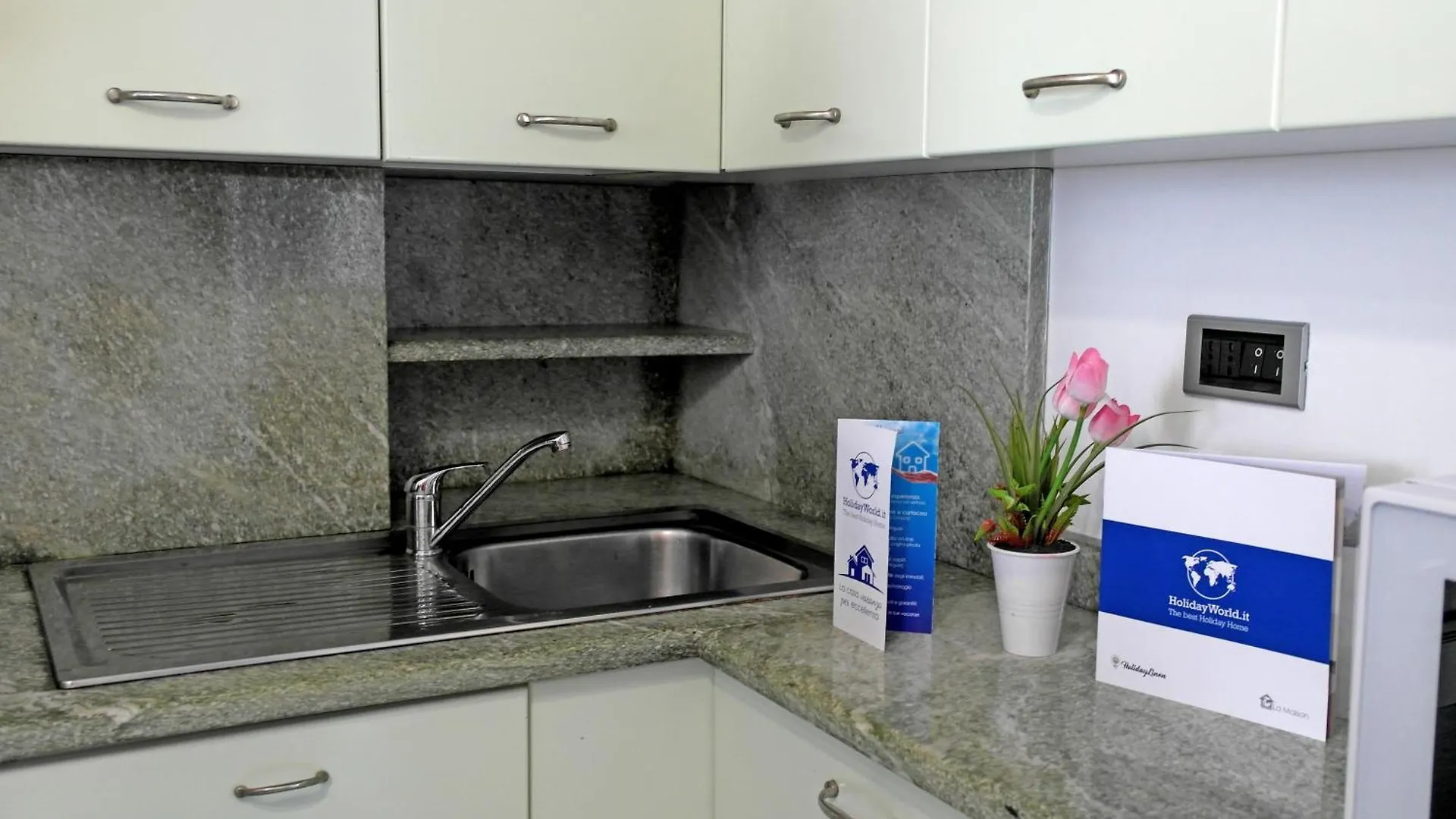 Casa Clo' By Holiday World Apartment Genoa